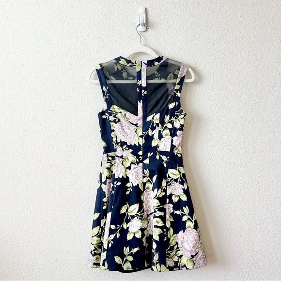Rag & Bone Ruby Floral Fit & Flare Dress in Navy Blue Size 6 - Picture 4 of 8